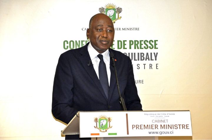 Conférence de presse : Le Premier ministre Amadou  Gon Coulibaly explique la politique gouvernementale en matière d’emploi jeune et de protection sociale
