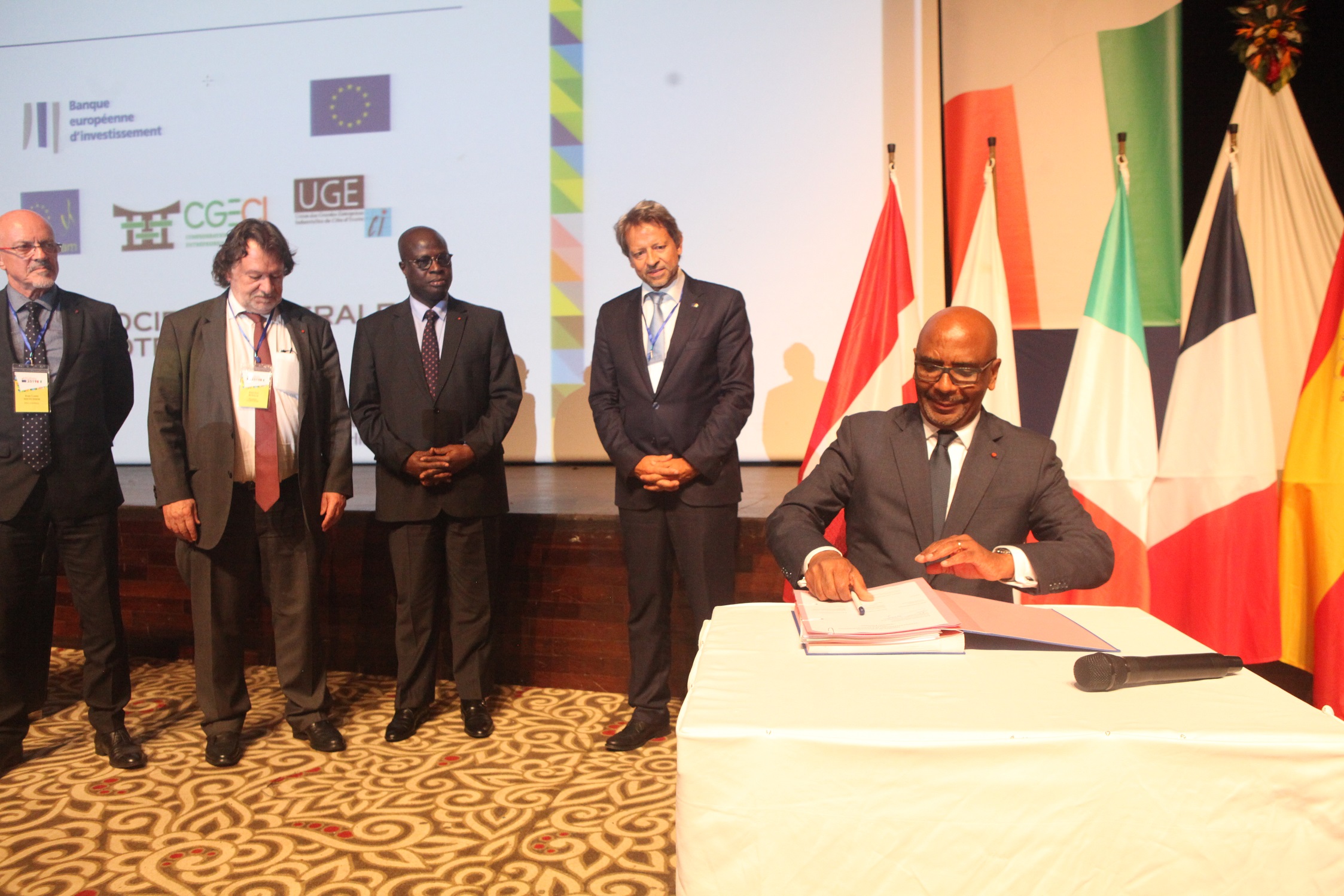 Signature d’accord: l’UE va injecter 1 milliard de FCFA pour accompagner les entreprises ivoiriennes