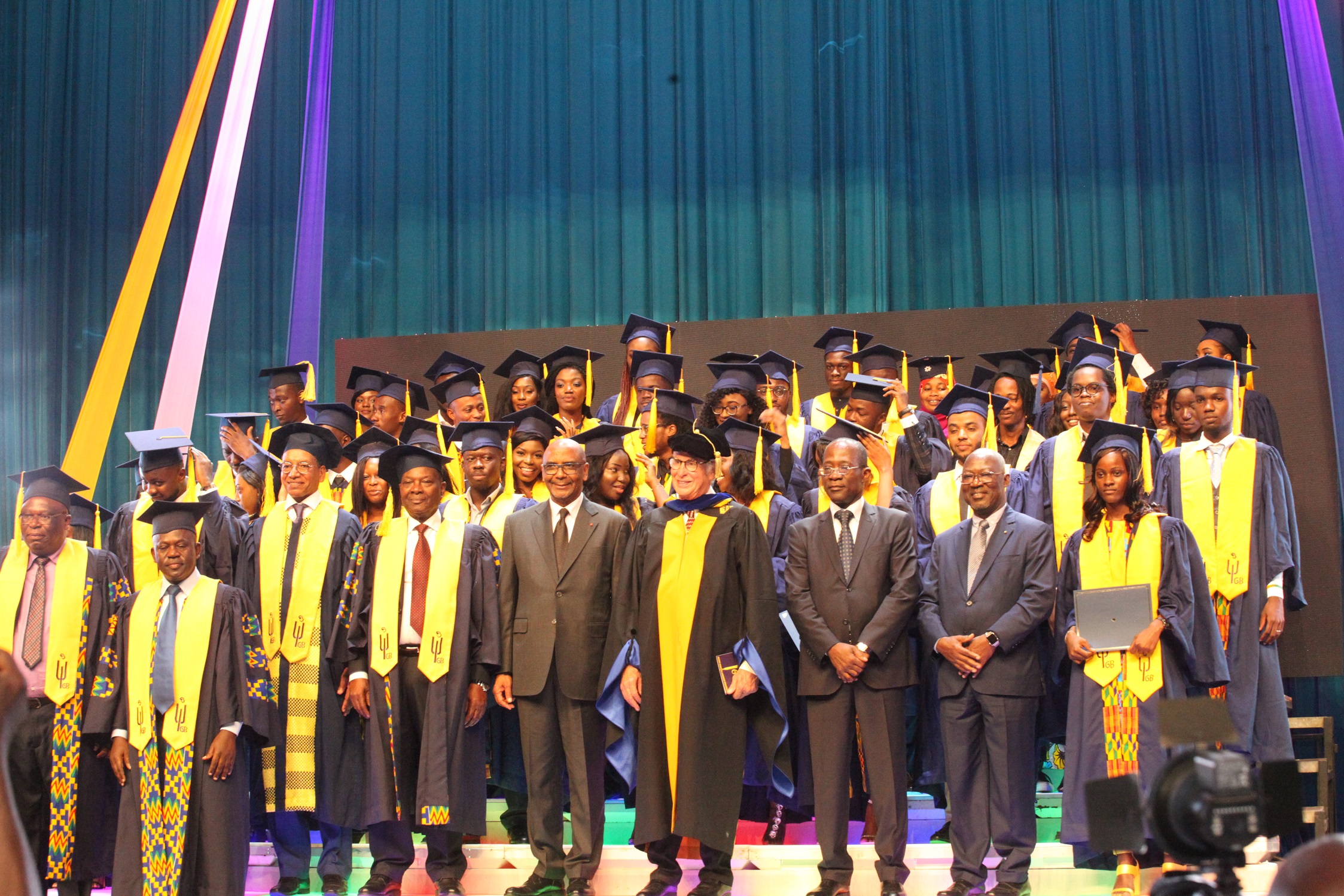 Formation : Le Président de la CGECI parraine la 5ème édition de la cérémonie de remise de diplômes de l’Université Internationale de Grand-Bassam